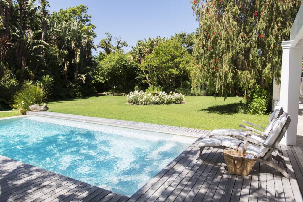 jardin-avec-piscine